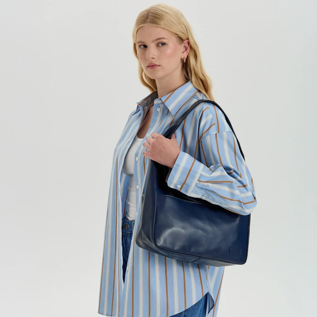 Lilya | Hobo Bag  - By Qivii