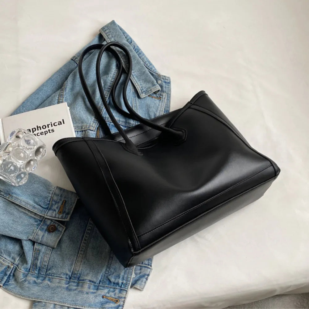 Elora | Tote Bag  - By Qivii