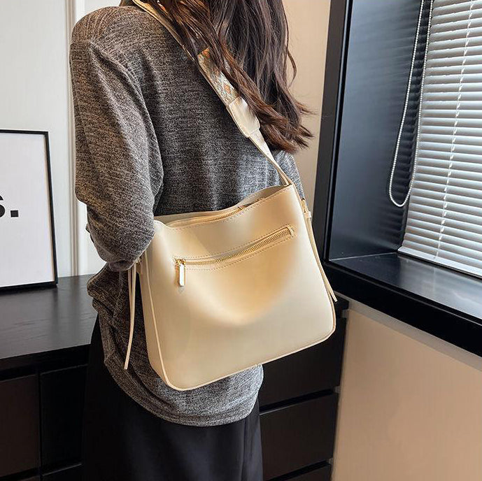 Marta | Crossbody Bag  - By Qivii