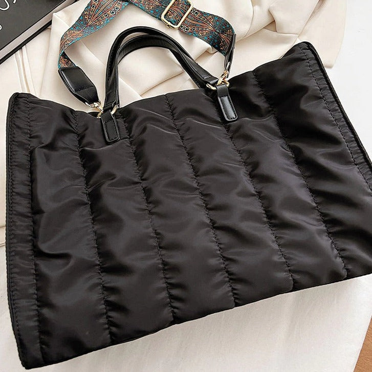 Lelah | Tote Bag  - By Qivii