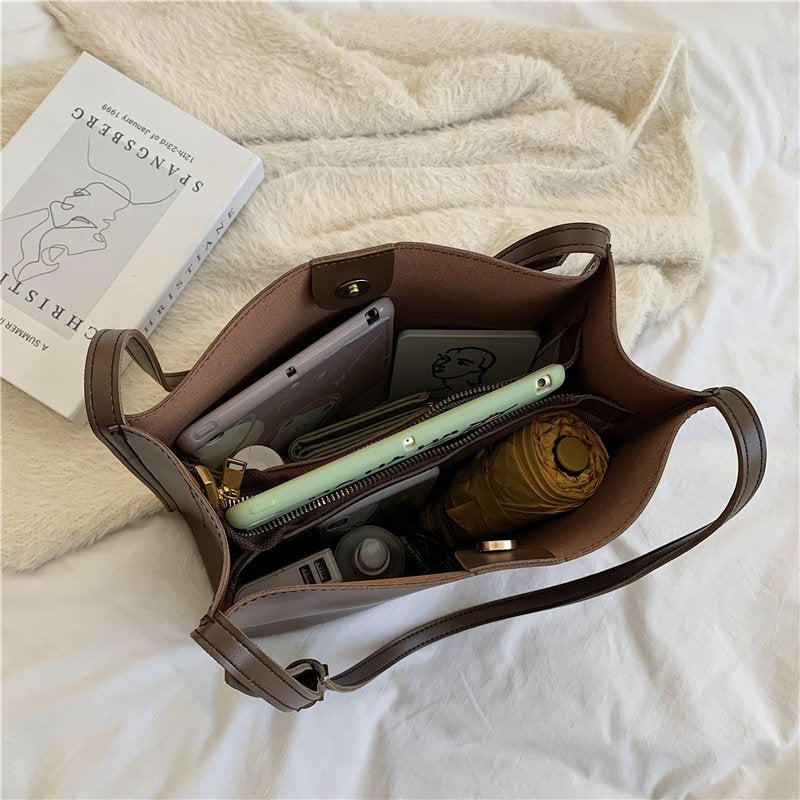Riva | Tote Bag  - By Qivii