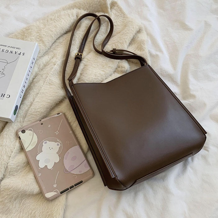 Riva | Tote Bag  - By Qivii