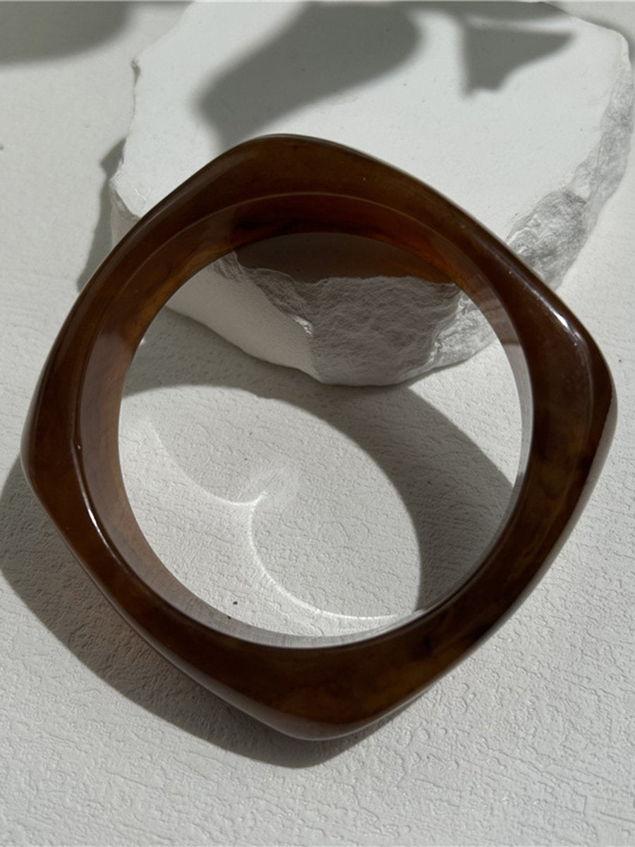 Fashionable Special-Shaped Resin Bracelet  - By Qivii
