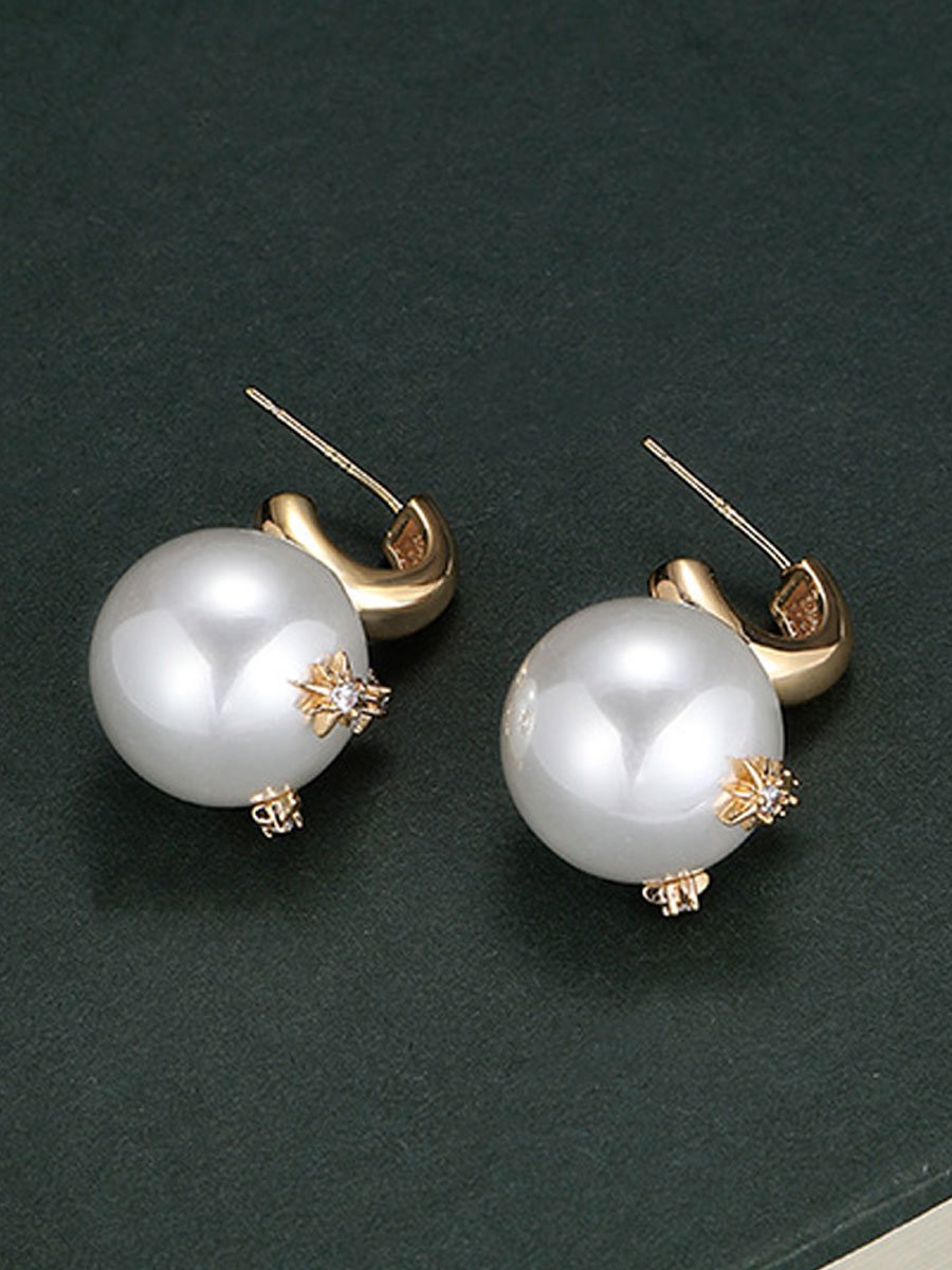 Vintage Pearl Earrings  - By Qivii