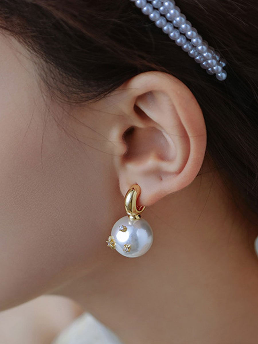 Vintage Pearl Earrings  - By Qivii
