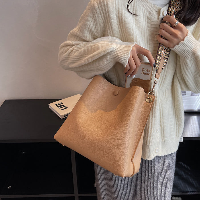 Montelise | Crossbody Bucket Bag  - By Qivii