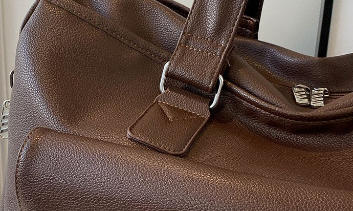Large Capacity Fashionable Travel Bag  - By Qivii