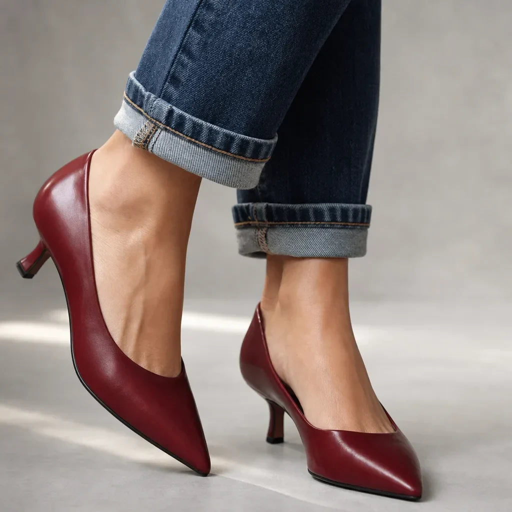Leyla Pointed Pumps  - By Qivii