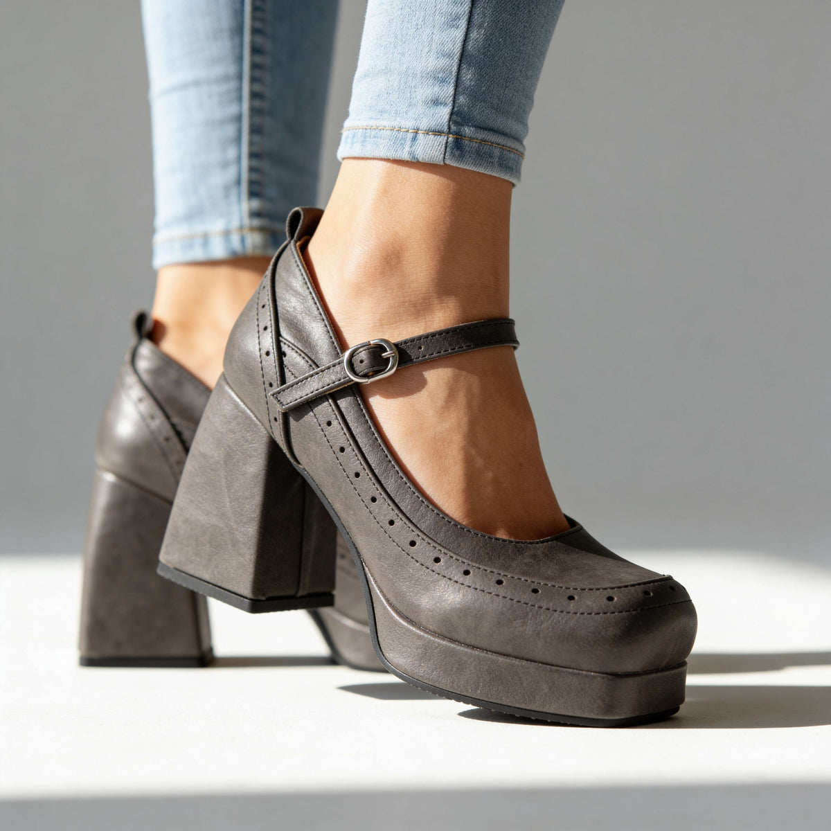 Amelia Brogue Heels  - By Qivii