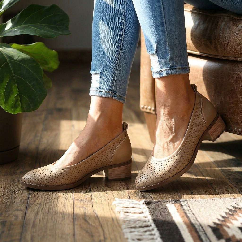 Delaney Slip-On Pumps  - By Qivii