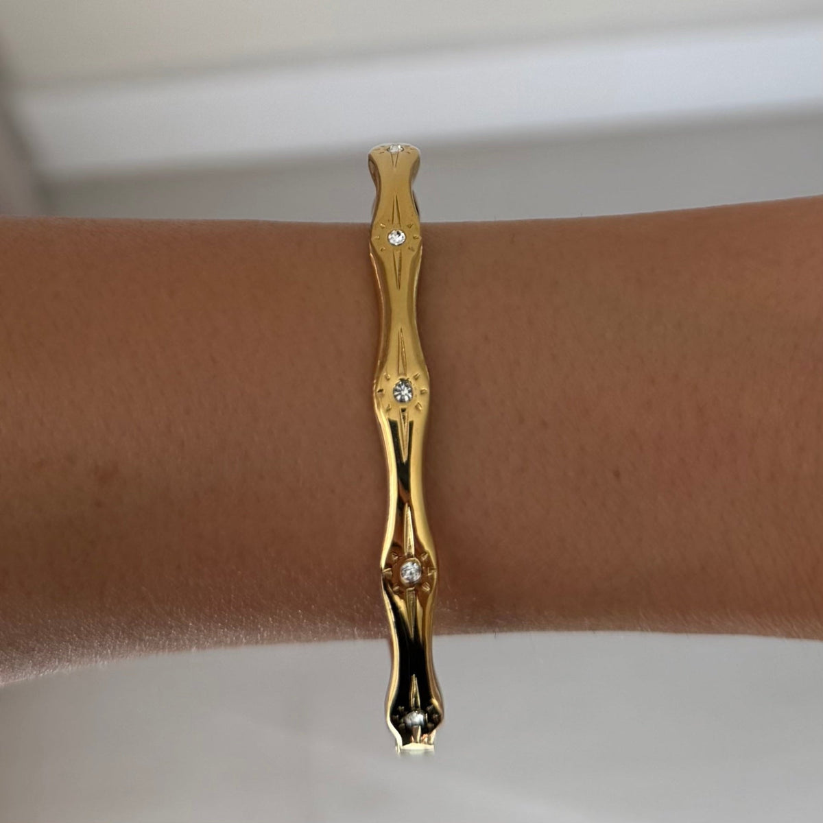 Milkyway Bangle | By Qivii