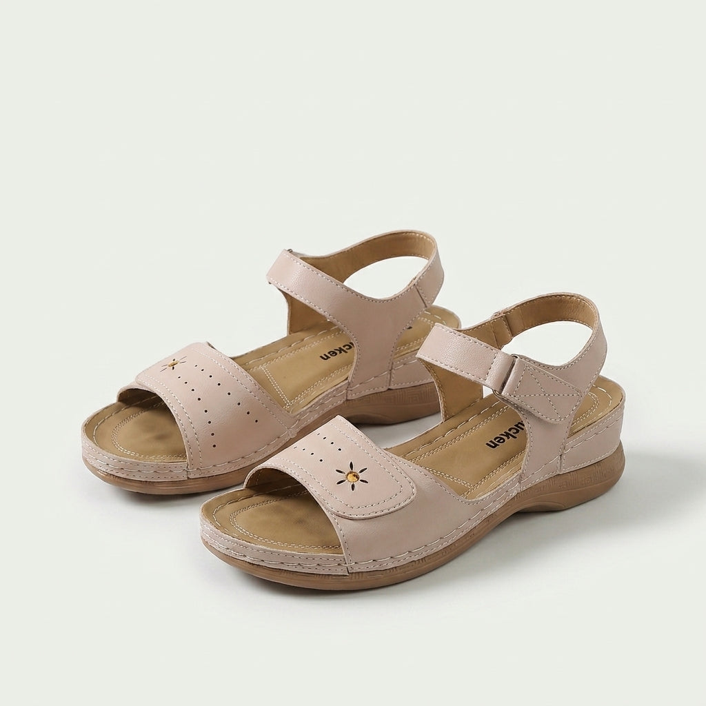 Liana - Leichte Sommer-Sandale mit Klettverschluss  - By Qivii