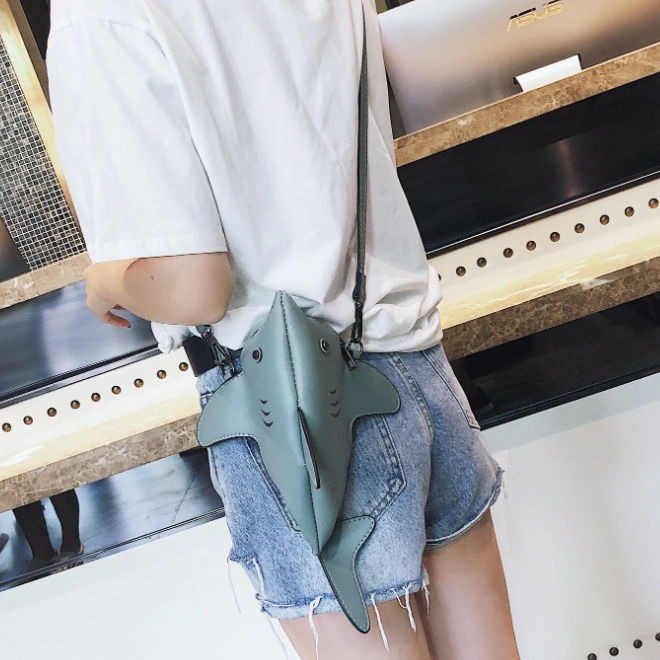 Sharky | Mini Shark Bag  - By Qivii