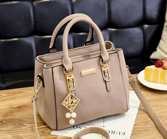 Women's Bulky Leather Shoulder Bag  - By Qivii